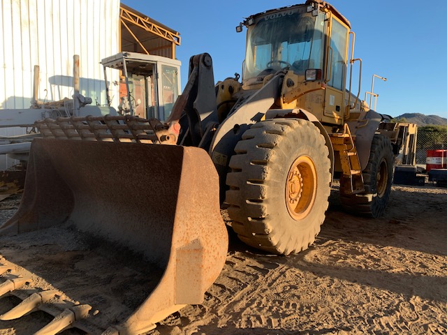 Cargador frontal Volvo L90E